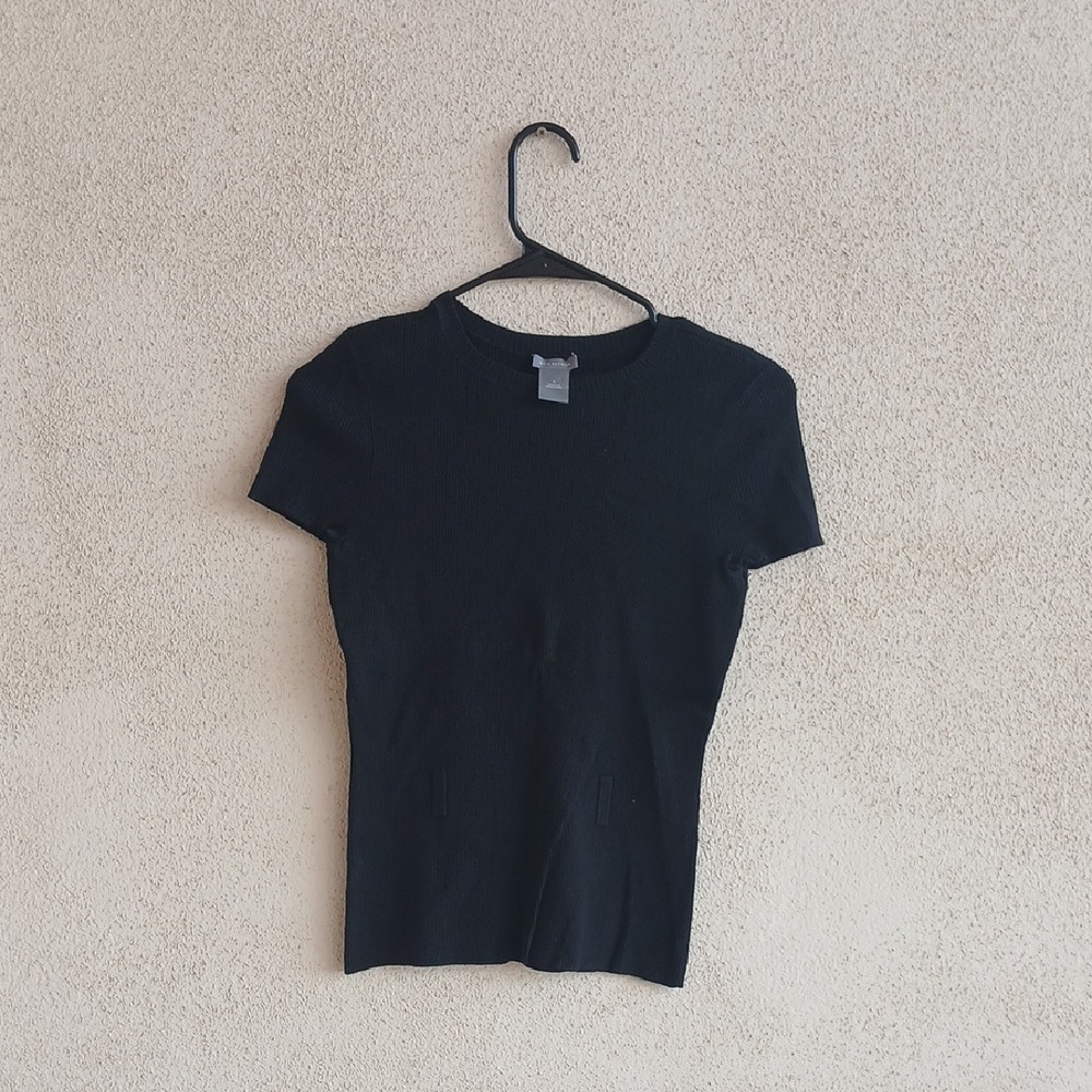Make Offer!Ann Taylor Black Fitted Short Sleeve T-Shirt